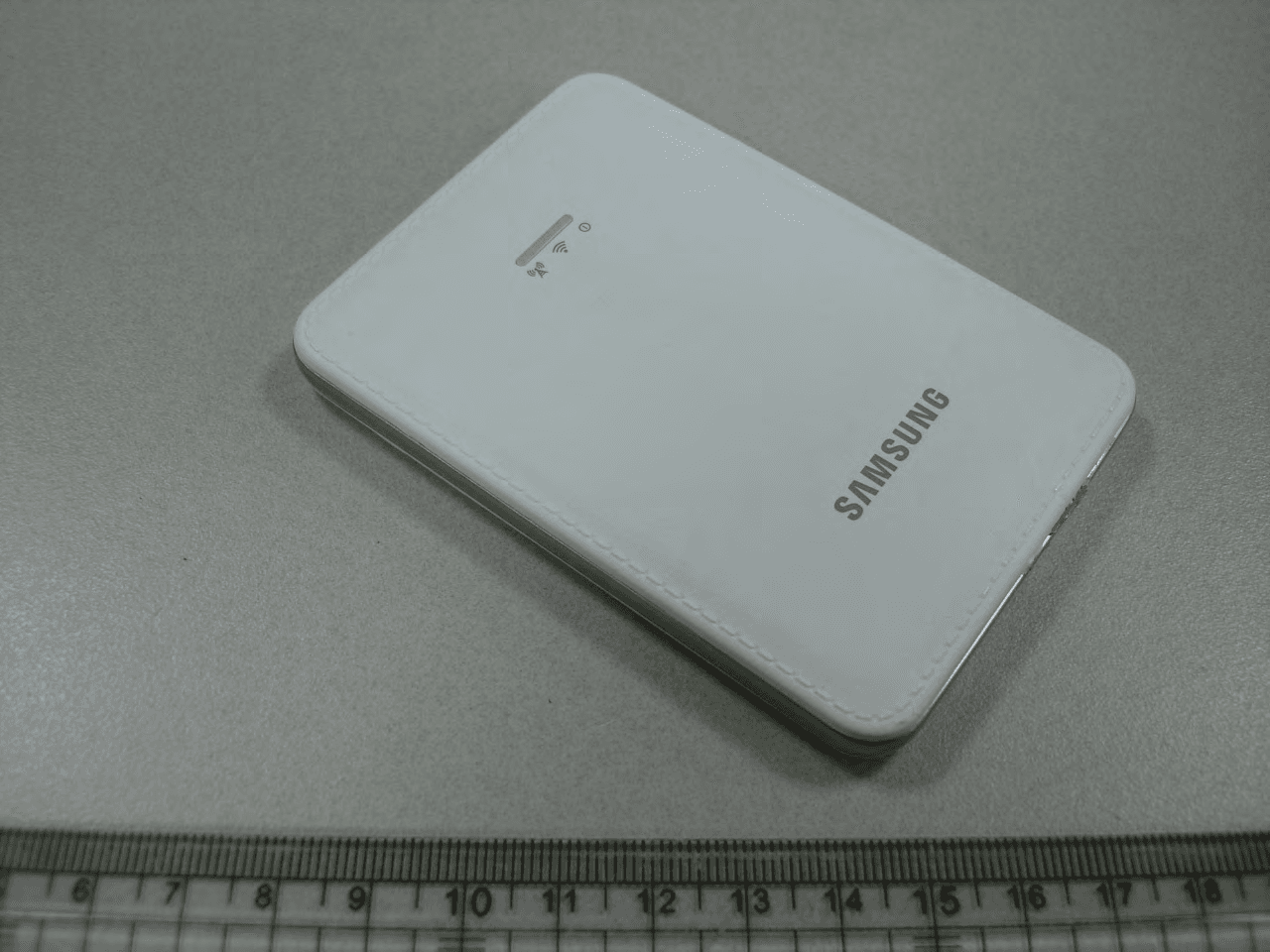 Cellular/PCS GSM/WCDMA Portable Hotspot with WLAN - FCC ID A3LSMV101F - Samsung Electronics Co Ltd (5)