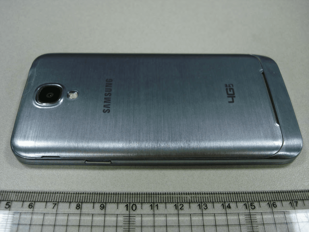 Multi-Band GSM/EDGE/UMTS/CDMA/LTE Phone with WLAN, Bluetooth, and RFID - FCC ID A3LSMW750V - Samsung Electronics Co Ltd (1)