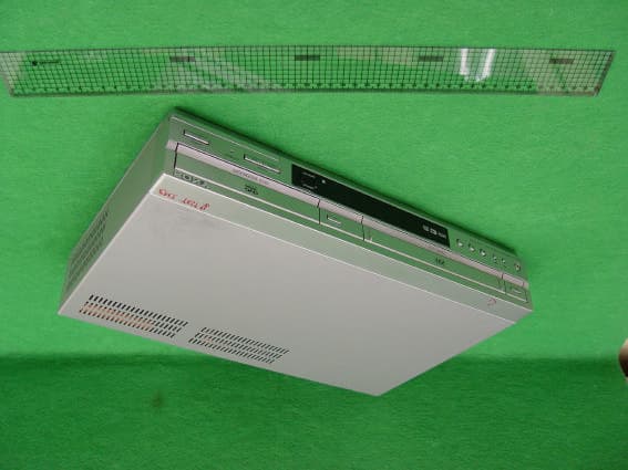 DVD Player/ Video Cassette Recorder - FCC ID A3LSONYKAISER - Samsung Electronics Co Ltd (3)