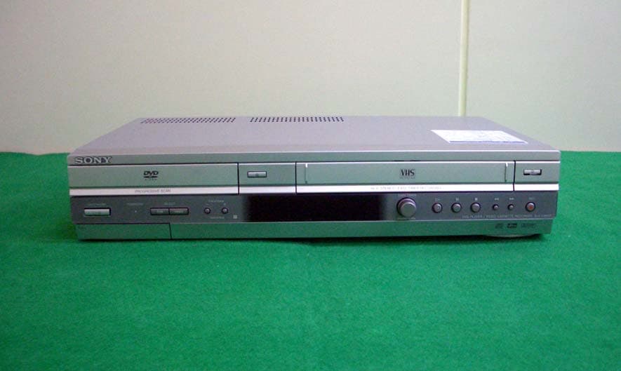 DVD Player/ Video Cassette Recorder - FCC ID A3LSONYZEUS - Samsung Electronics Co Ltd (2)