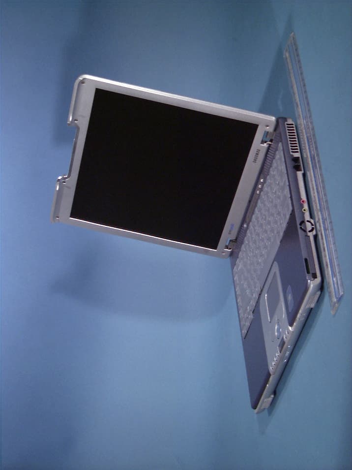 Notebook PC w/ Bluetooth - FCC ID A3LSP10BT - Samsung Electronics Co Ltd (5)
