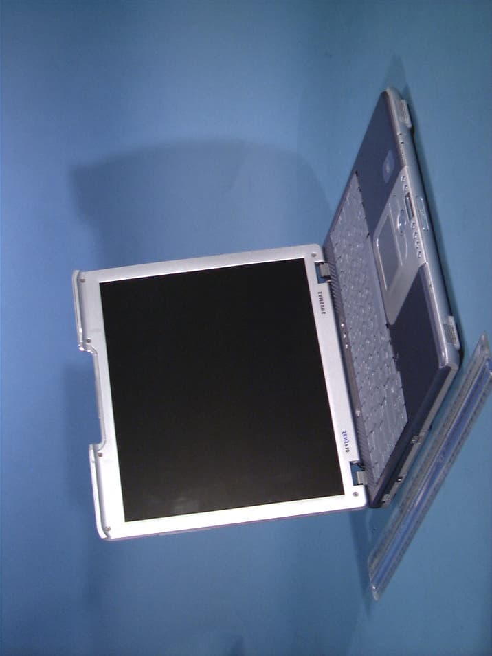 Notebook PC w/ Bluetooth - FCC ID A3LSP10BT - Samsung Electronics Co Ltd (4)