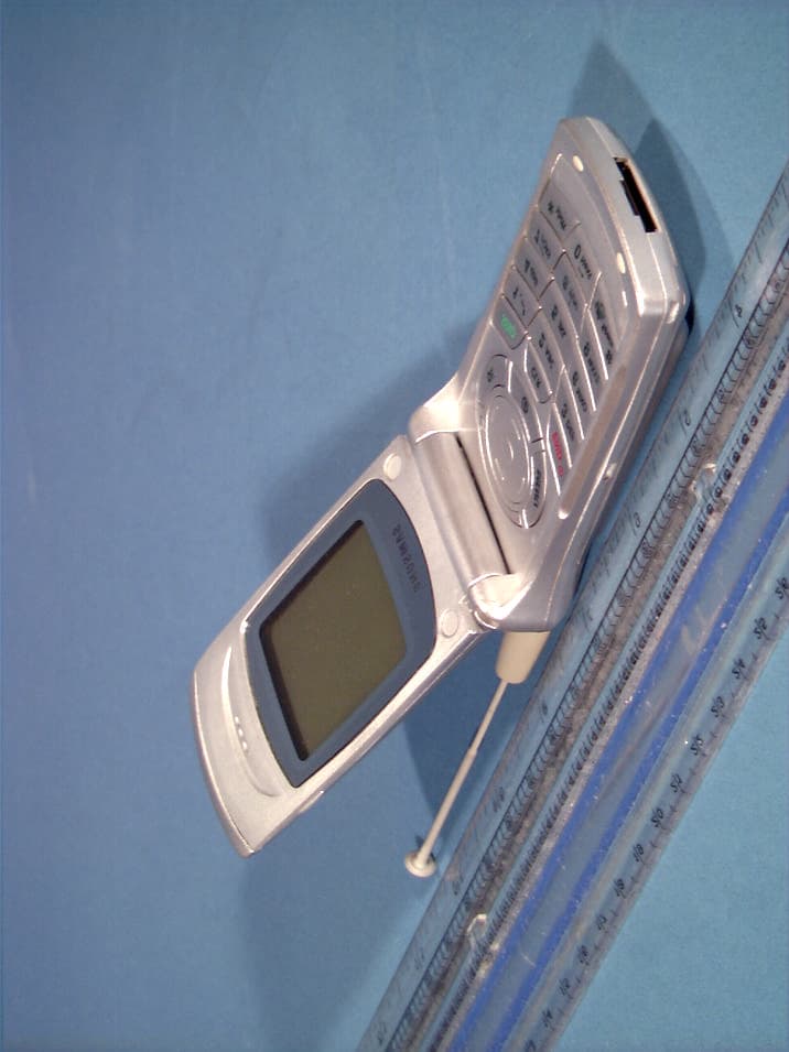 Tri-Mode Dual Band Analog/PCS Phone (AMPS/CDMA) - FCC ID A3LSPHA330 - Samsung Electronics Co Ltd (3)