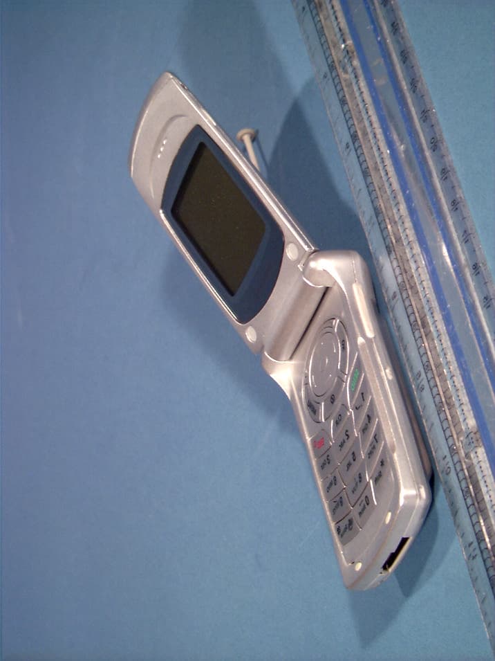 Tri-Mode Dual Band Analog/PCS Phone (AMPS/CDMA) - FCC ID A3LSPHA330 - Samsung Electronics Co Ltd (2)