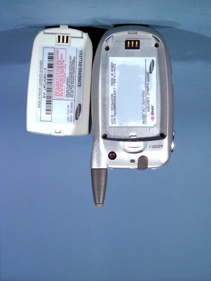 Tri-Mode Dual-Band Analog/PCS Phone (AMPS/CDMA) - FCC ID A3LSPHA500 - Samsung Electronics Co Ltd (2)