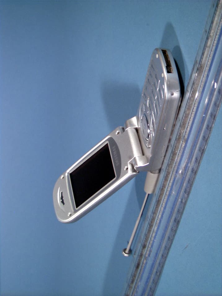 Tri-Mode Dual-Band Analog/PCS Phone (AMPS/CDMA) - FCC ID A3LSPHA520 - Samsung Electronics Co Ltd (2)