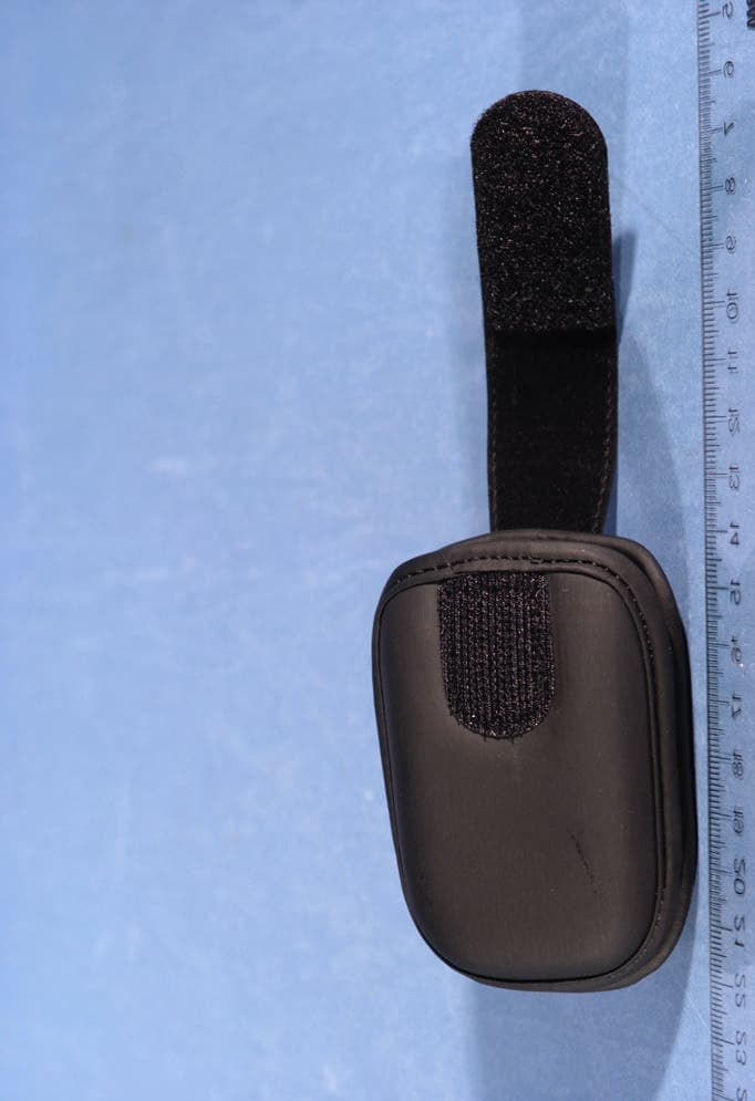 Tri-Mode Dual-Band Analog/ PCS Phone (AMPS/CDMA) - FCC ID A3LSPHA820 - Samsung Electronics Co Ltd (5)
