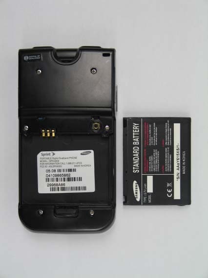 Dual-Band CDMA Phone with Bluetooth Transmitter - FCC ID A3LSPHA900 - Samsung Electronics Co Ltd (1)