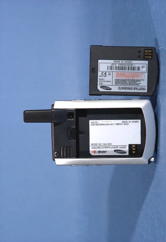 Tri-Mode Dual-Band Analog/ PCS Phone (AMPS/CDMA) - FCC ID A3LSPHI550 - Samsung Electronics Co Ltd (2)