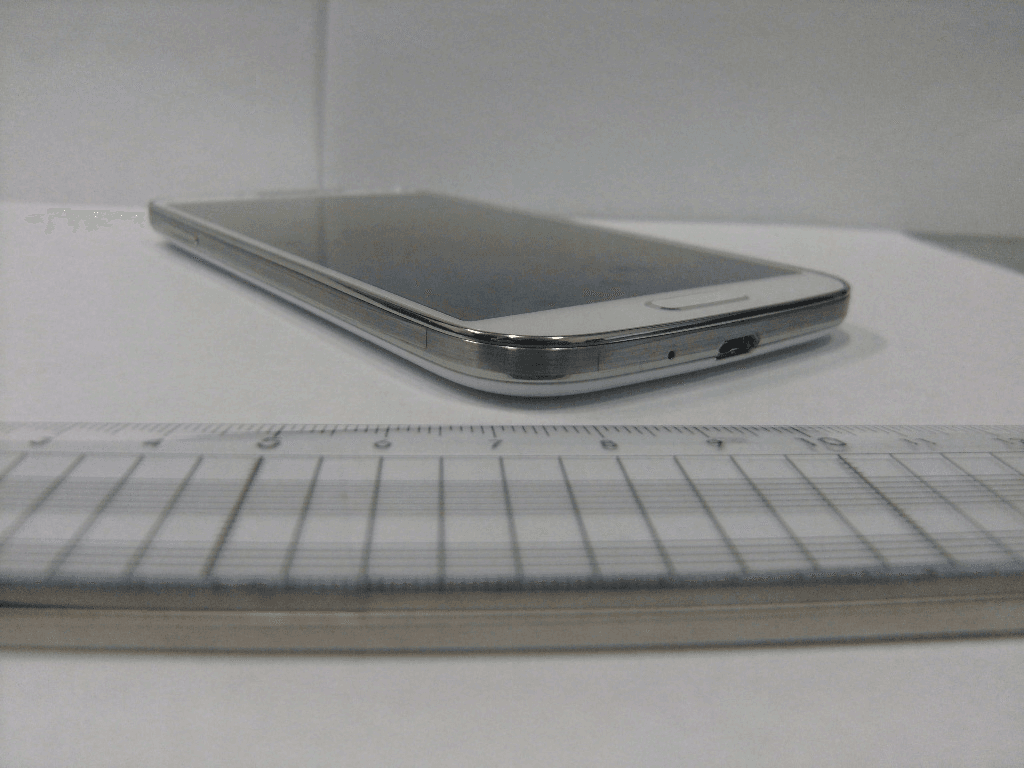 Multi-Band CDMA/LTE/GSM/UMTS Phone with WLAN, Bluetooth and RFID - FCC ID A3LSPHL720 - Samsung Electronics Co Ltd (4)
