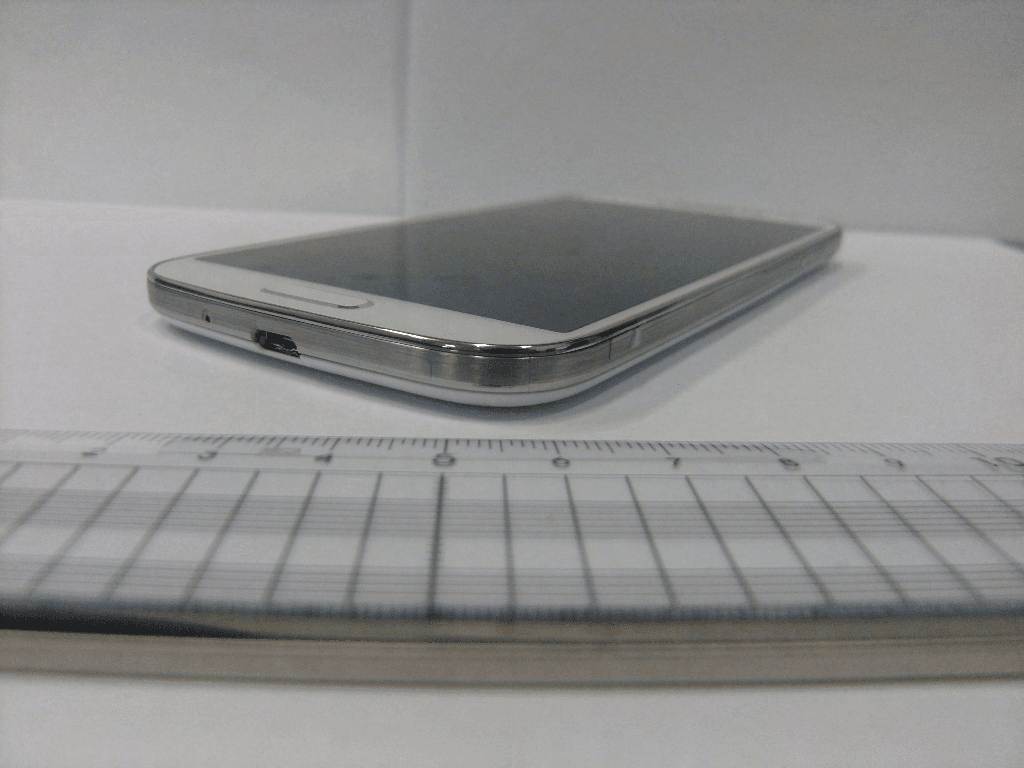 Multi-Band CDMA/LTE/GSM/UMTS Phone with WLAN, Bluetooth and RFID - FCC ID A3LSPHL720 - Samsung Electronics Co Ltd (5)