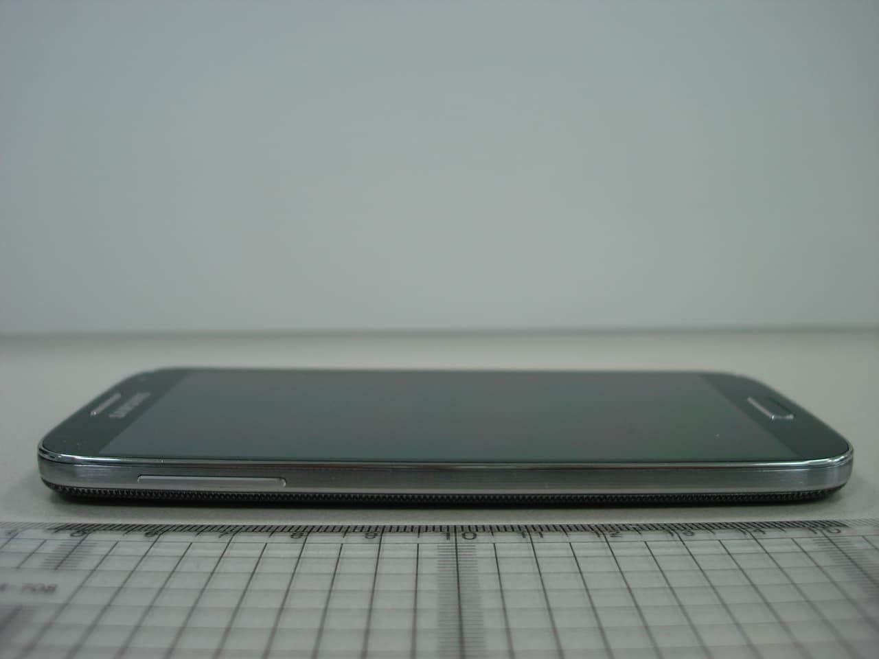 Multi-Band GSM/EDGE/CDMA/LTE Phone with WLAN, Bluetooth, RFID and ANT+ - FCC ID A3LSPHL720T - Samsung Electronics Co Ltd (4)