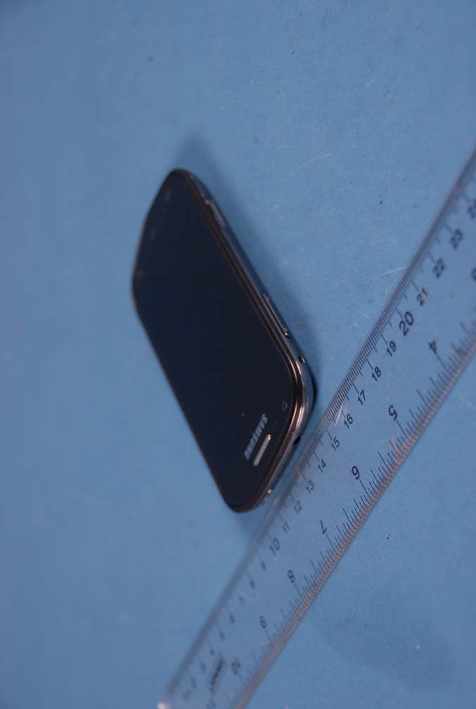 PCS CDMA Phone with WLAN and Bluetooth - FCC ID A3LSPHM950 - Samsung Electronics Co Ltd (3)