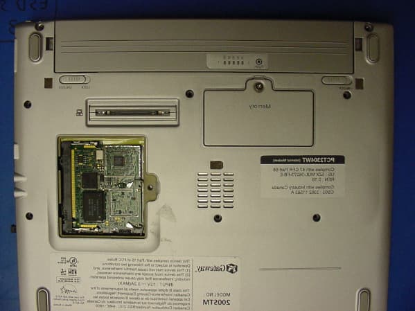 Notebook Computer with Integral Wireless LAN - FCC ID A3LSQ10WLR - Samsung Electronics Co Ltd (2)