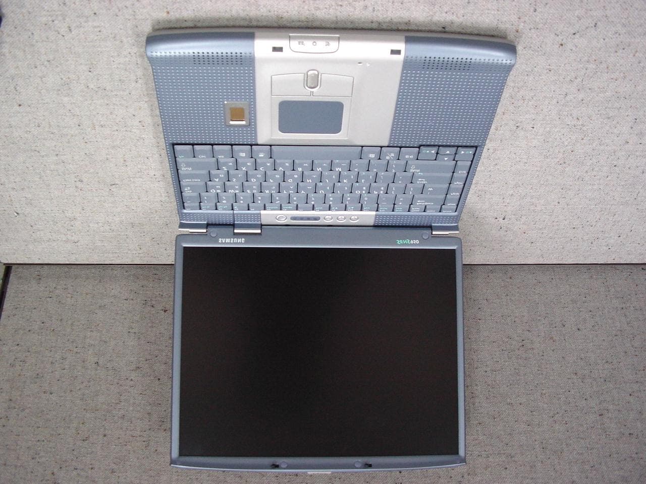 Notebook Computer - FCC ID A3LST10R - Samsung Electronics Co Ltd (2)