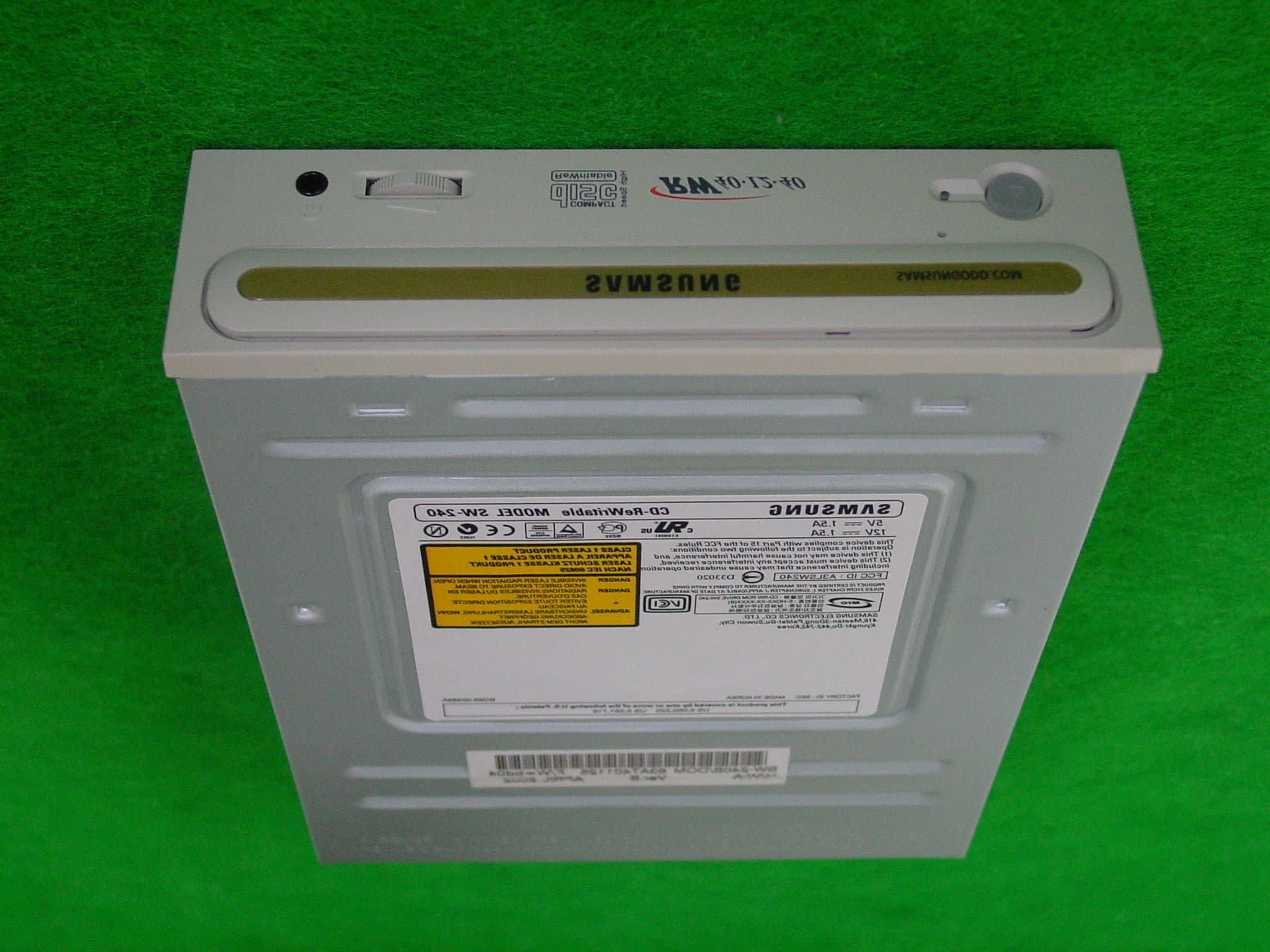 Internal CD-RW - FCC ID A3LSW240 - Samsung Electronics Co Ltd