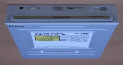 CD-R/ RW Drive - Internal - FCC ID A3LSW252 - Samsung Electronics Co Ltd