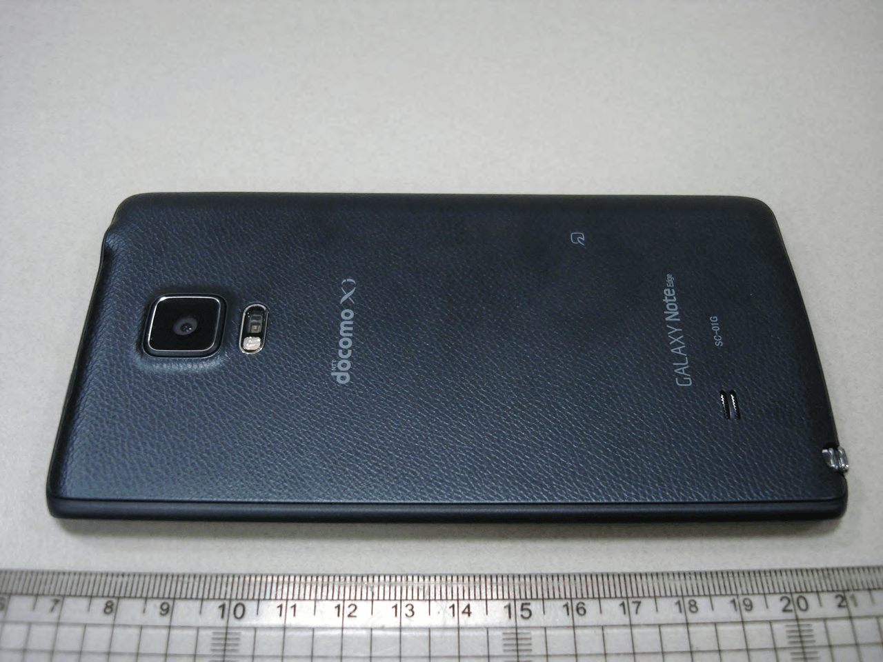 Multi-band GSM/EDGE/WCDMA/LTE Phone with WLAN, Bluetooth, RFID, and ANT+ - FCC ID A3LSWDSC01G - Samsung Electronics Co Ltd (1)