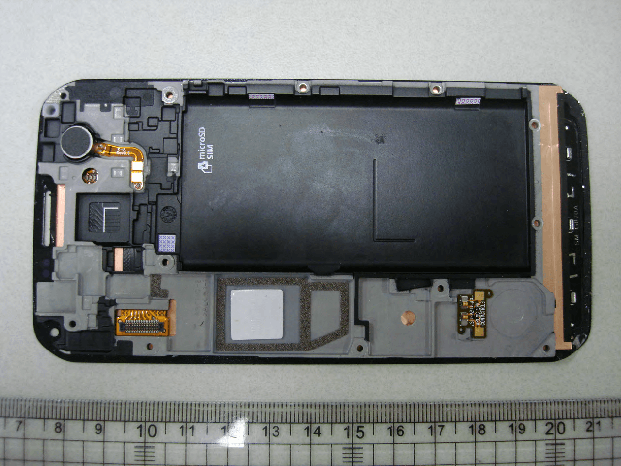 Multi-band GSM/EDGE/WCDMA Phone with WLAN, Bluetooth, RFID, and ANT+ - FCC ID A3LSWDSC02G - Samsung Electronics Co Ltd
