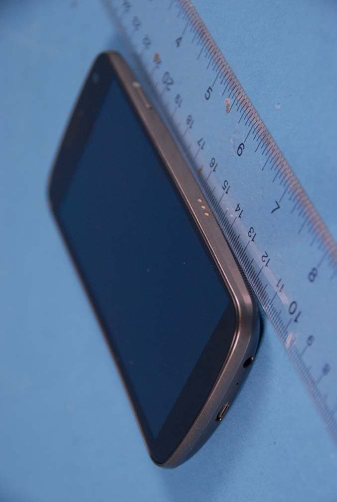 Cellular/PCS GSM/EDGE and AWS/PCS WCDMA Phone with WLAN, RFID and Bluetooth - FCC ID A3LSWDSC04D - Samsung Electronics Co Ltd (1)