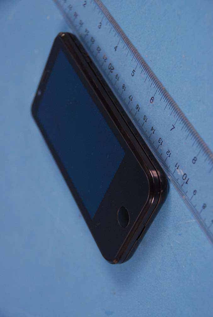 Portable Handset with WLAN and Bluetooth - FCC ID A3LTRATS - Samsung Electronics Co Ltd (1)
