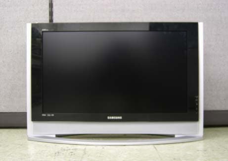 32-inch LCD TV Monitor - FCC ID A3LVN32UO - Samsung Electronics Co Ltd (2)