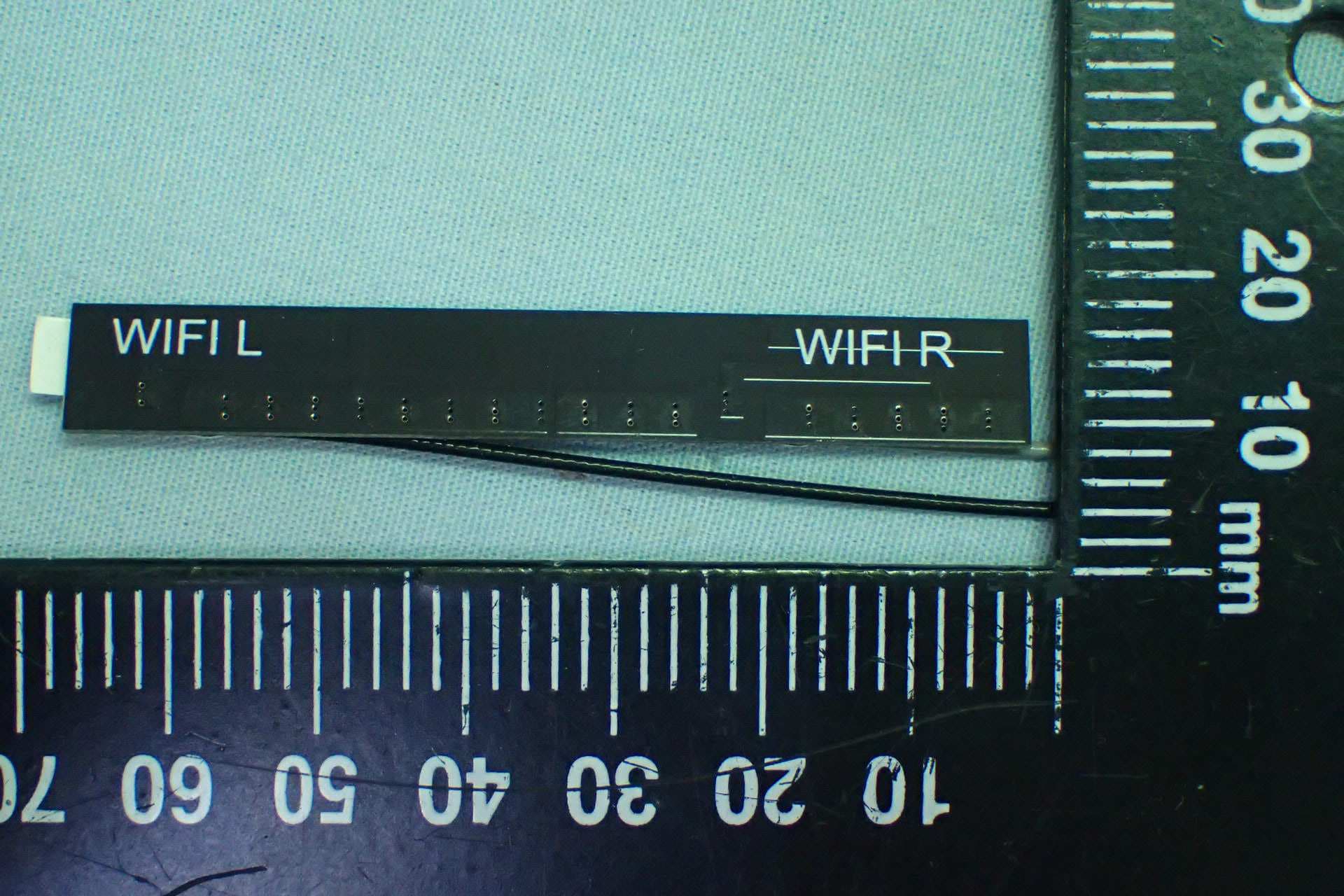Wi-Fi/BT Transceiver - FCC ID A3LWCT750M - Samsung Electronics Co Ltd (4)
