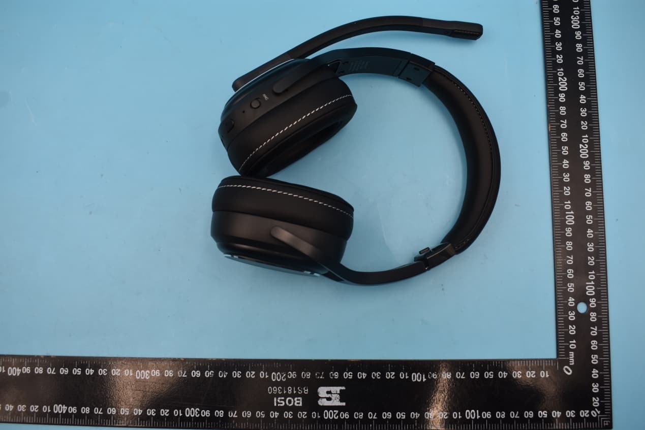 ClearDryve 220 (Bluetooth Headset) - FCC ID A4C91007A - RM Acquisition LLC. (2)