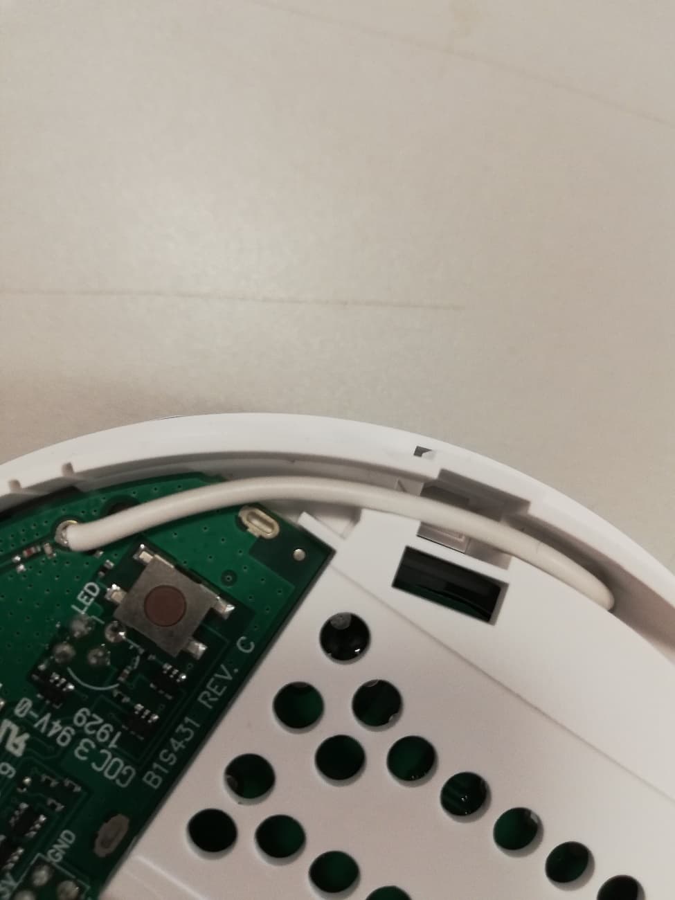 Ei Electronics RF Transceiver for EiA600 Series Smoke/Heat Alarms - FCC ID A5FEIA600MRF - Ei Electronics Ltd (2)