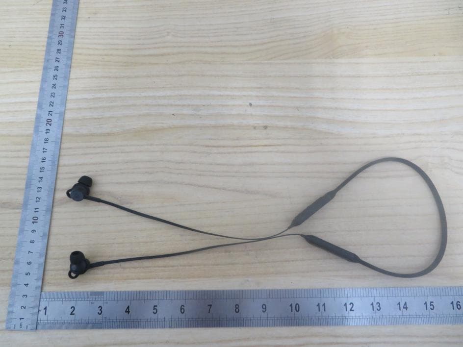 Lenovo Bluetooth In-ear Headphones - FCC ID A5MBT500A - Lenovo (Beijing) Limited (4)