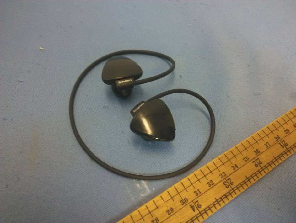 Bluetooth headset - FCC ID A5MW520 - Lenovo (Beijing) Limited (4)