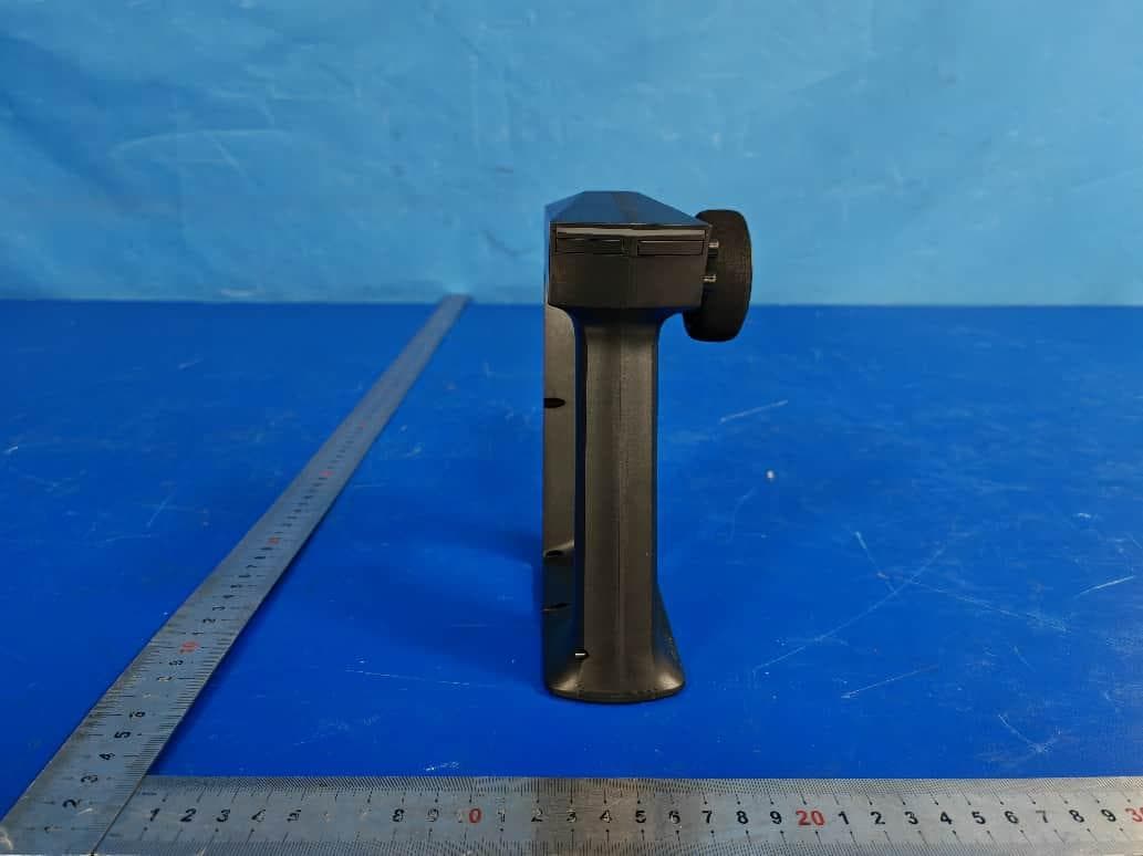 2CH 2.4GHz transmitter - FCC ID A6E-FSH9223 - Zhejiang Feishen Vehicle Co., LTD. (2)