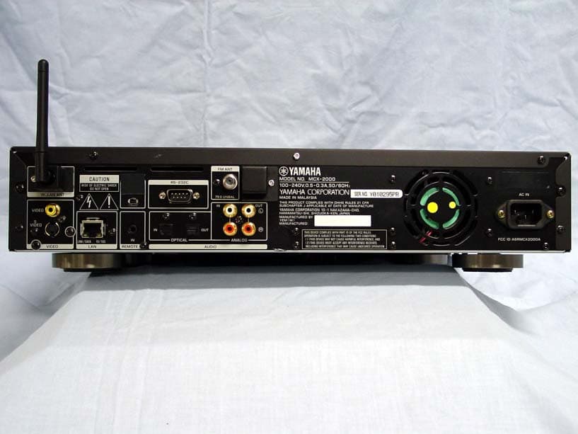 Digital Audio Server with 802.11b/g transmitter - FCC ID A6RMCX2000A - Yamaha Corporation (1)