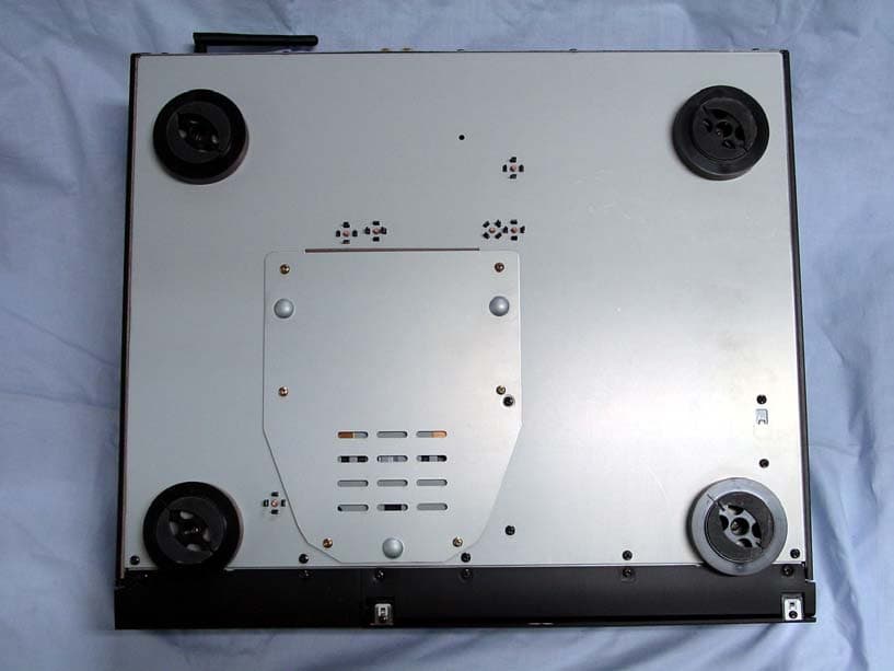Digital Audio Server with 802.11b/g transmitter - FCC ID A6RMCX2000A - Yamaha Corporation (2)
