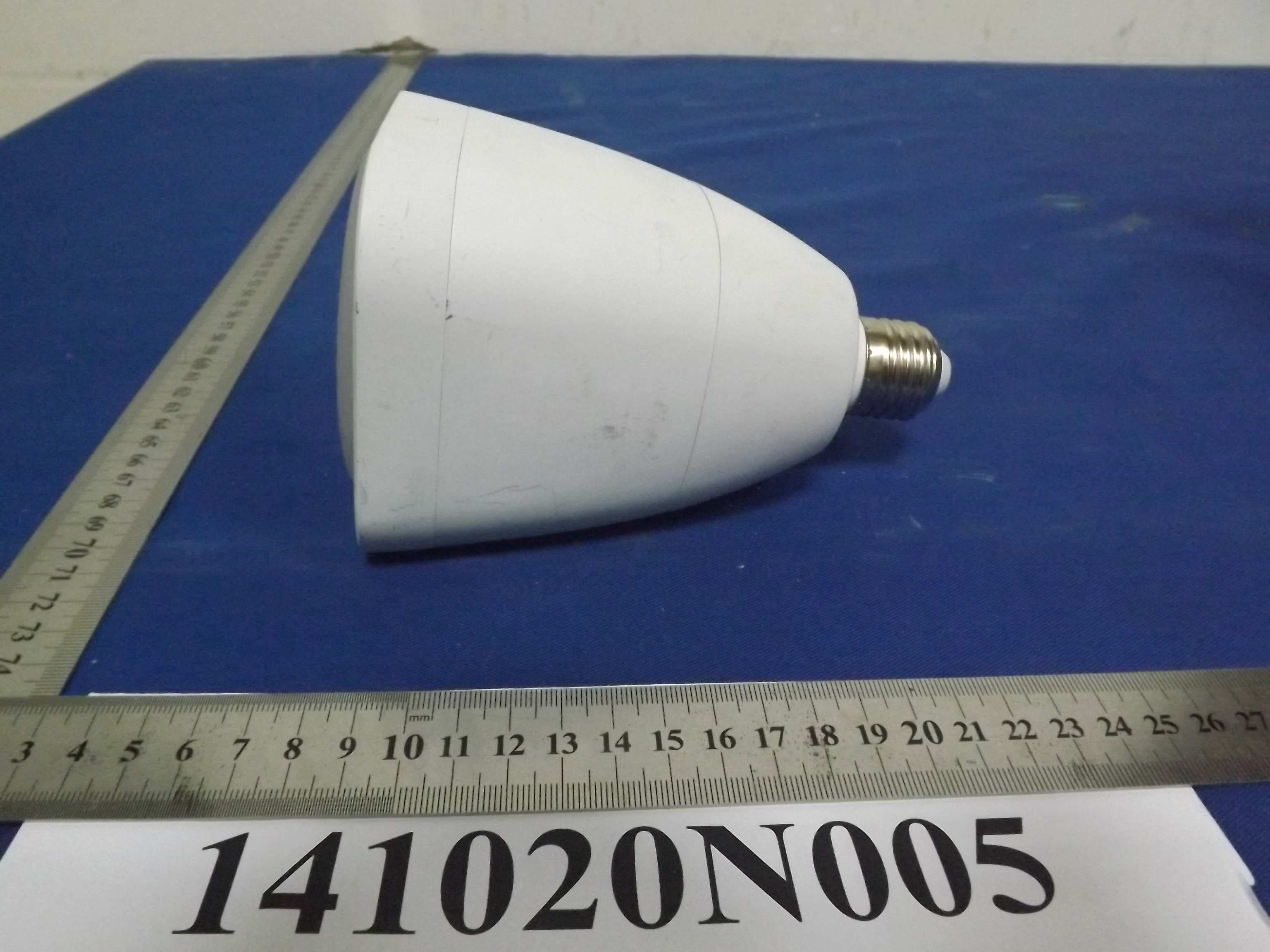 AwoX StriimLIGHTTM Wi-Fi Color - FCC ID A7K-SLCW13 - AWOX (2)