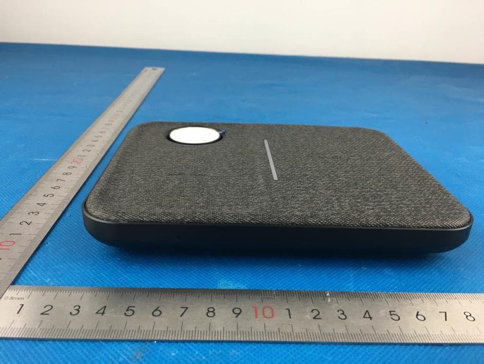 Wireless Charging Stand - FCC ID A7M-RWC37 - Shenzhen Reflying Electronic Co., Ltd. (3)