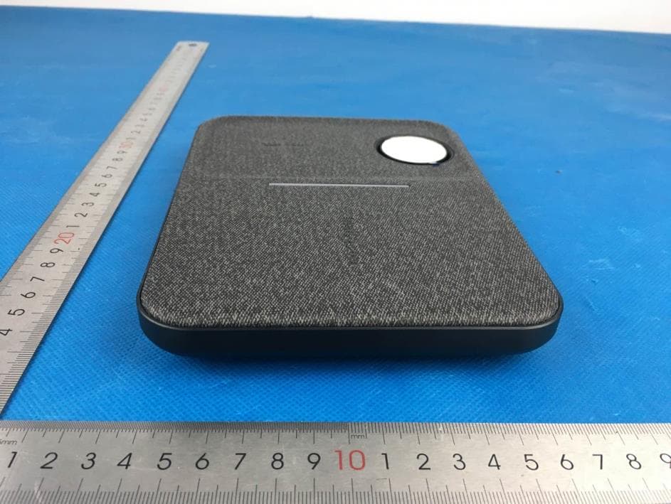 Wireless Charging Stand - FCC ID A7M-RWC37 - Shenzhen Reflying Electronic Co., Ltd. (2)