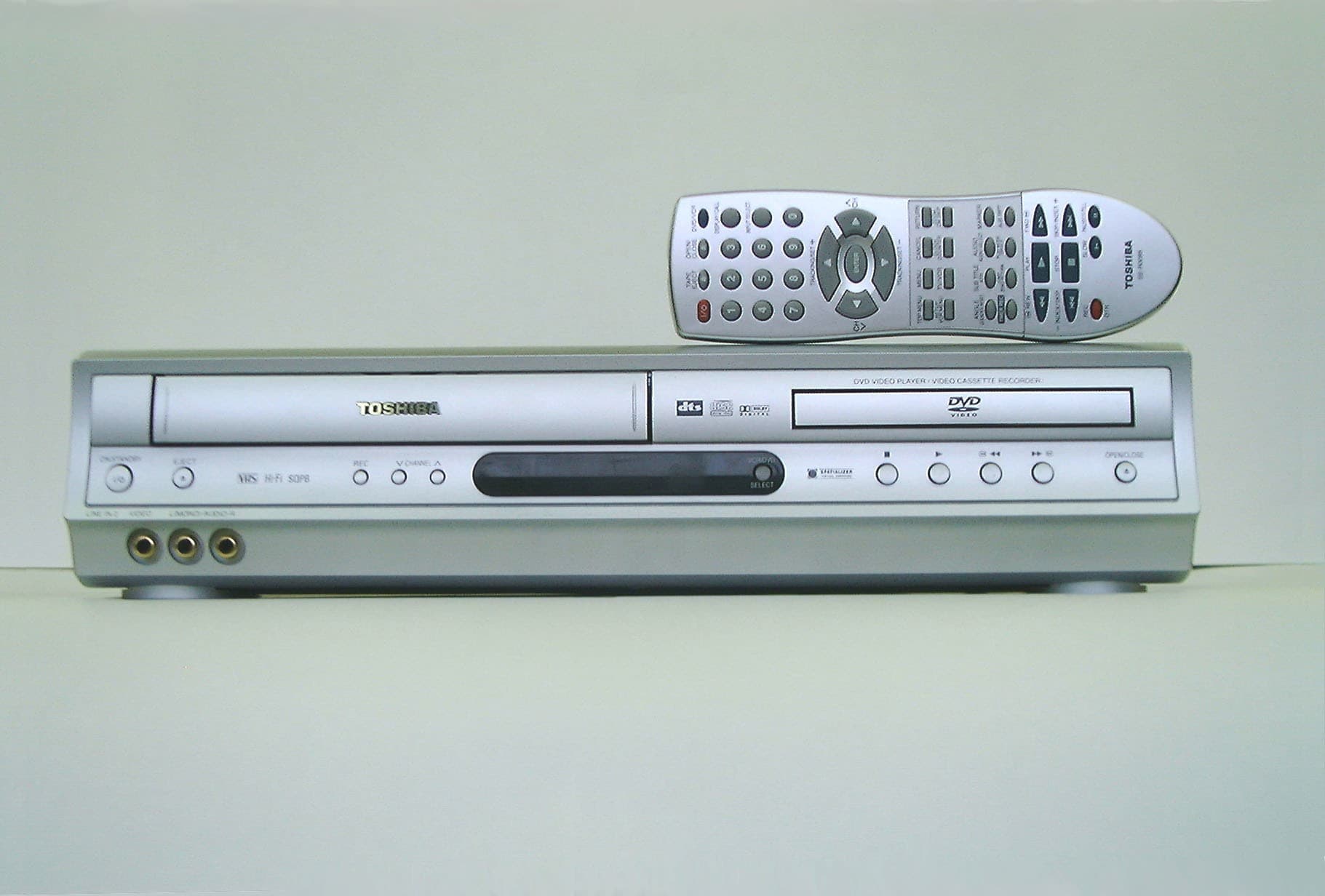 DVD VIDEO PLAYER & VIDEO CASSETTE RECORDER - FCC ID A7RM2C5B - ORION ELECTRIC CO., LTD.