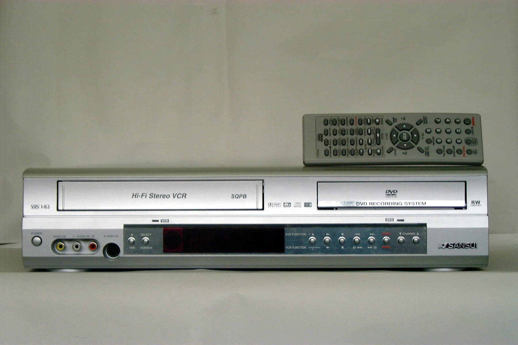 DVD-RW/VCR TV Interface Device - FCC ID A7RM2D3A - ORION ELECTRIC CO., LTD. (2)
