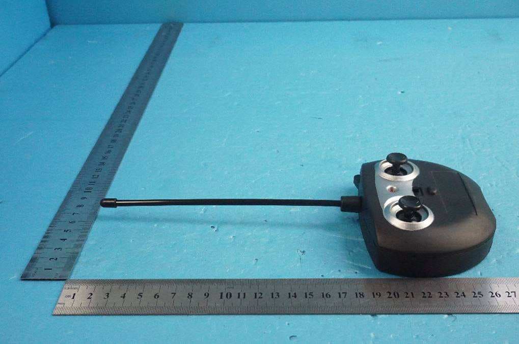 R/C STUNT CAR - FCC ID A8260213 - Playmind Ltd. (3)