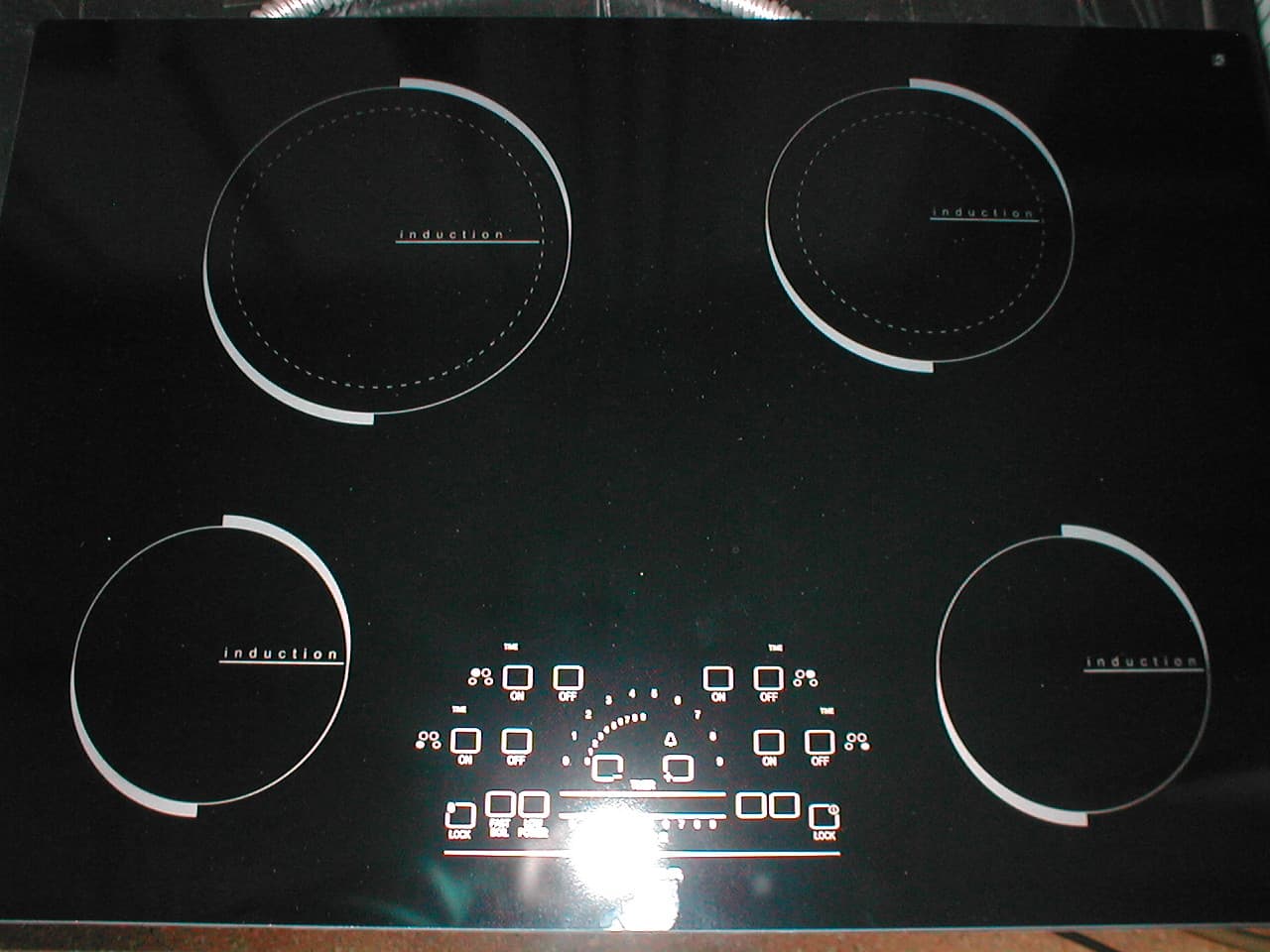 Induction Cook Top - FCC ID A83-812-813 - Fulgor srl (1)