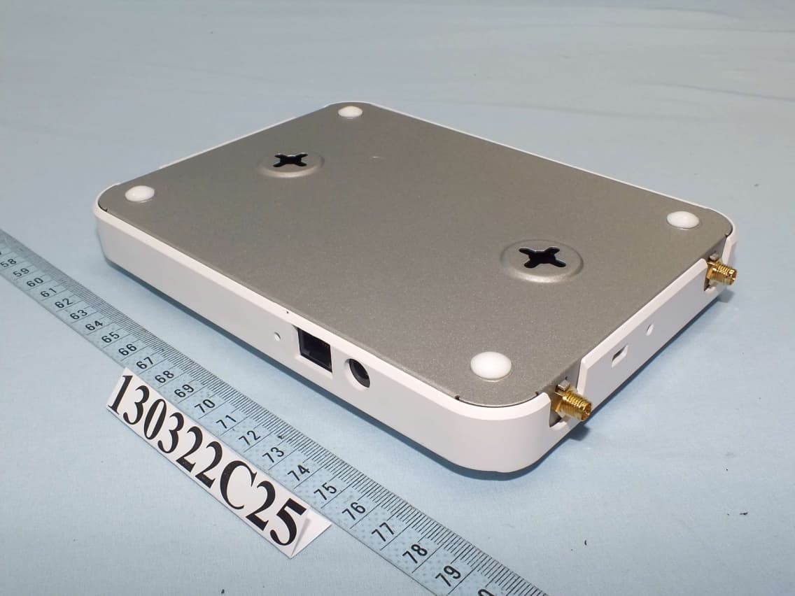 Wireless-N 300+300Mbps Dual Band Concurent AP/CB - FCC ID A8J-ECB600 - EnGenius Technologies (3)