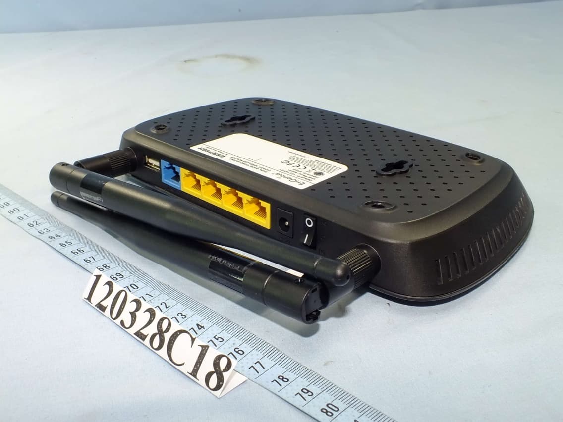 802.11abgn Router - FCC ID A8JESR750H - EnGenius Technologies (4)