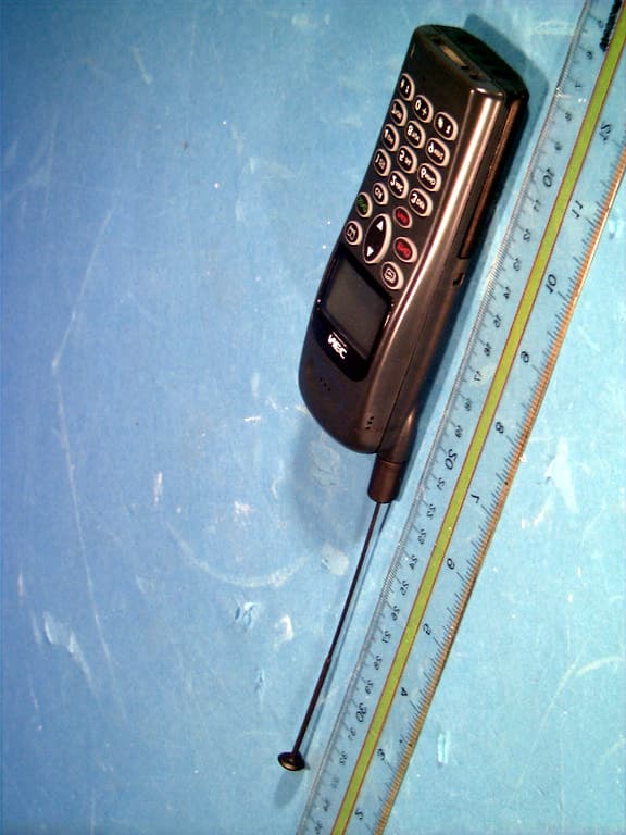 Dual-Band Tri-Mode Analog/PCS Phone (AMPS/TDMA) - FCC ID A98-KMP6G1D1-1A - NEC Corporation of America (2)