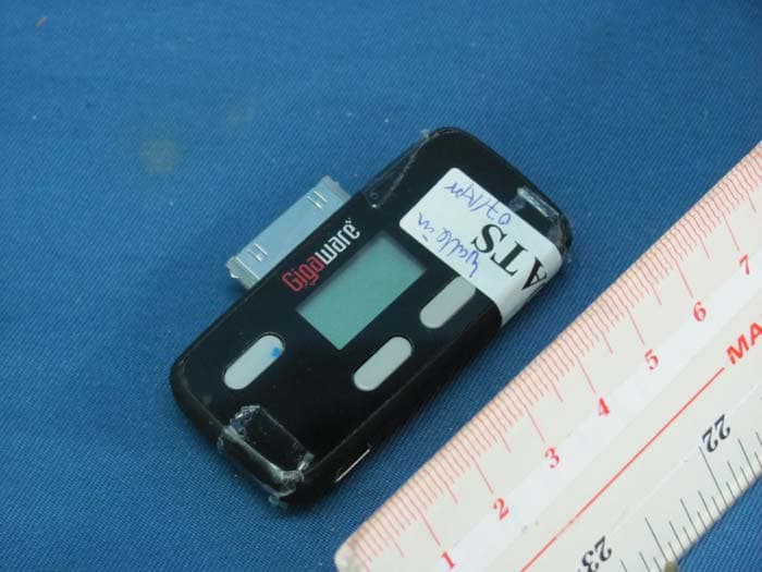 Universal FM Transmitter - FCC ID AAO1200768 - RadioShack Corporation