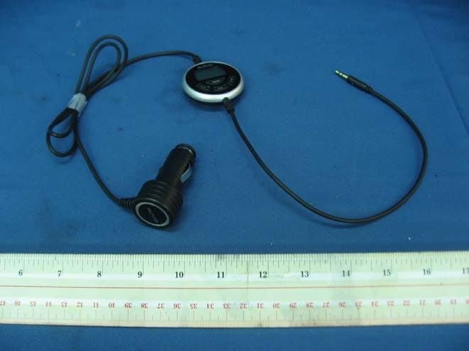 Universal FM Transmitter - FCC ID AAO1200962 - RadioShack Corporation (3)