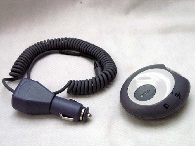 FM Transmitter - FCC ID AAO1202054 - RadioShack Corporation
