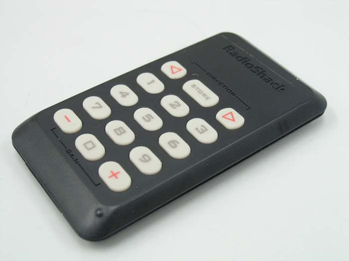 RF Remote Control Transmitter - FCC ID AAO1501892T - RadioShack Corporation (2)