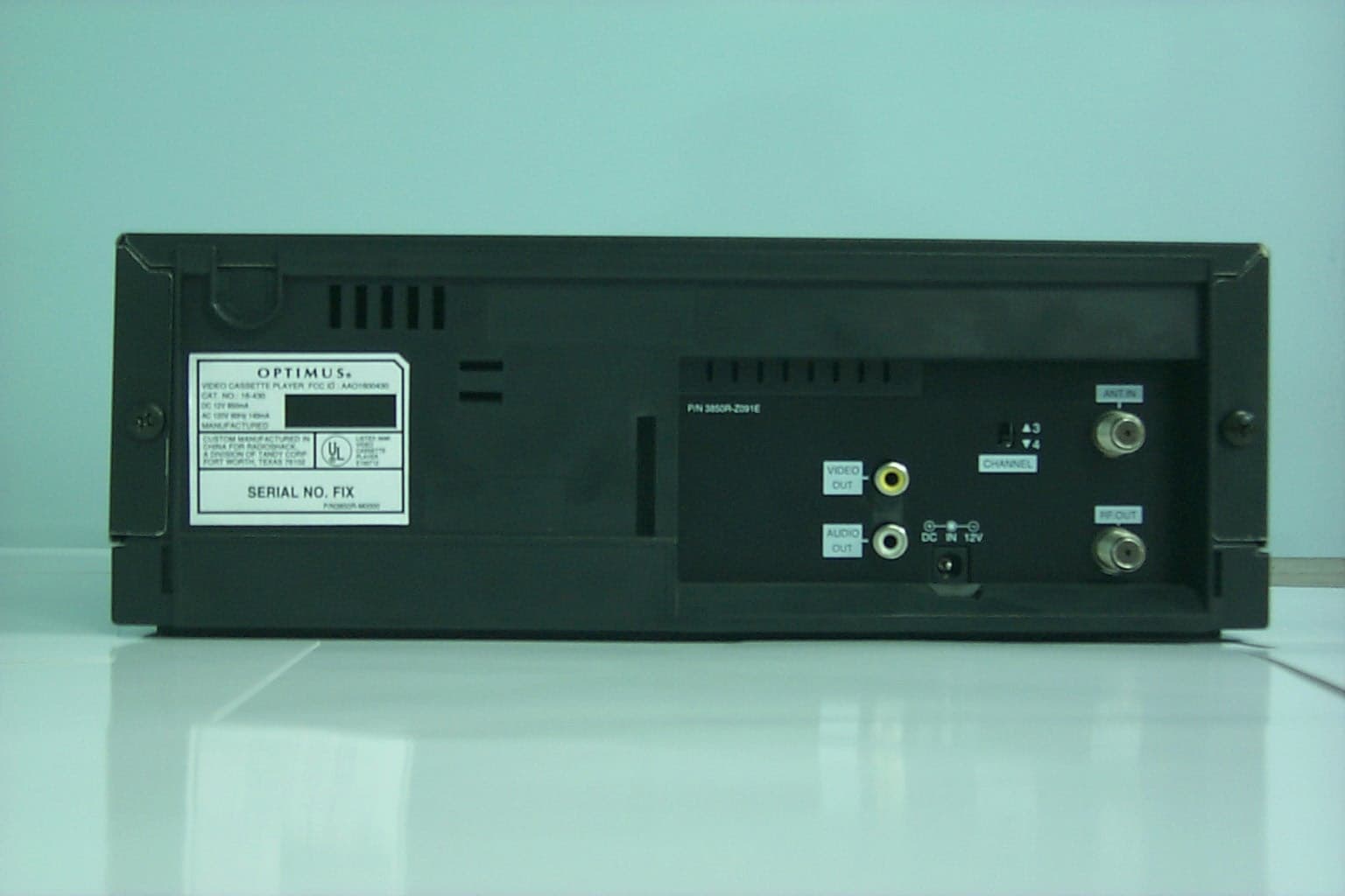 Video Cassette Player - FCC ID AAO1600430 - RadioShack Corporation