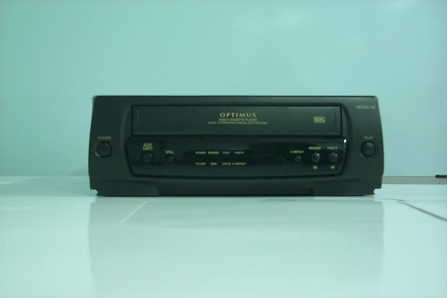 Video Cassette Player - FCC ID AAO1600430 - RadioShack Corporation (2)